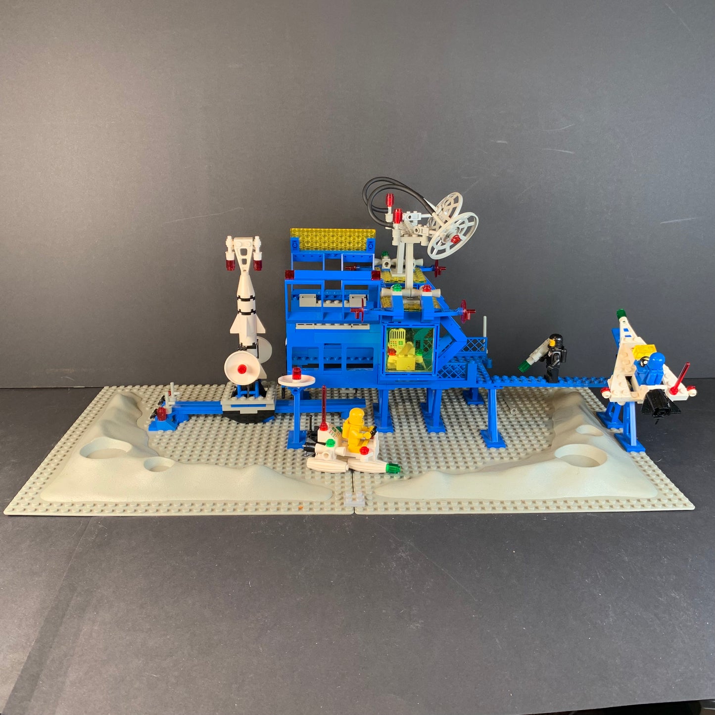 Lego Inter-Galactic Command Base (6971)