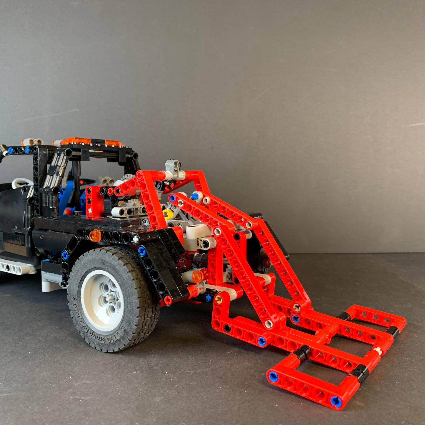 Lego Technic Pick-Up Tow Truck (9395)