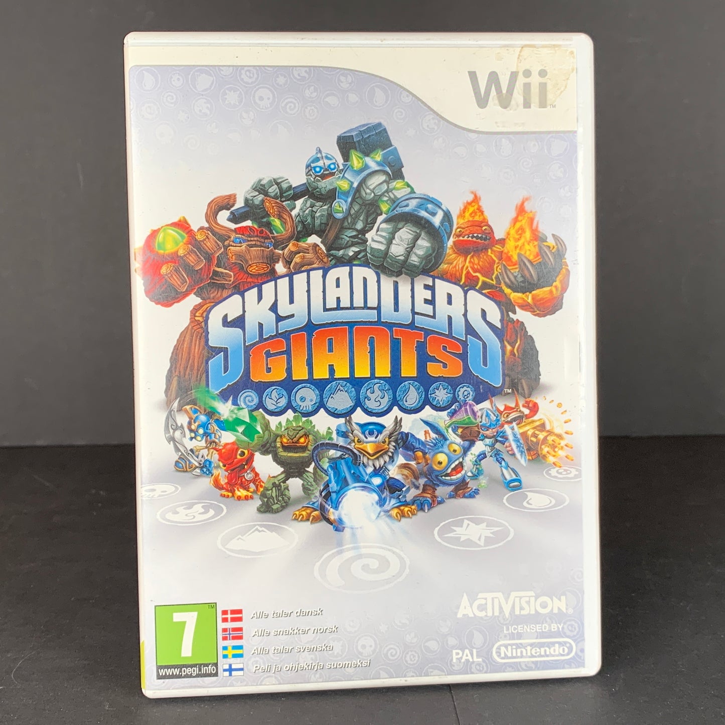 Skylanders Giants (Wii)