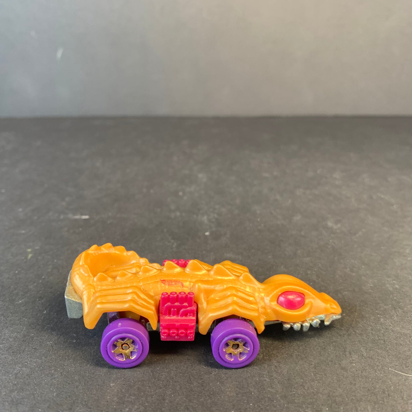 Hot Wheels Dino Riders Fangster Mattel