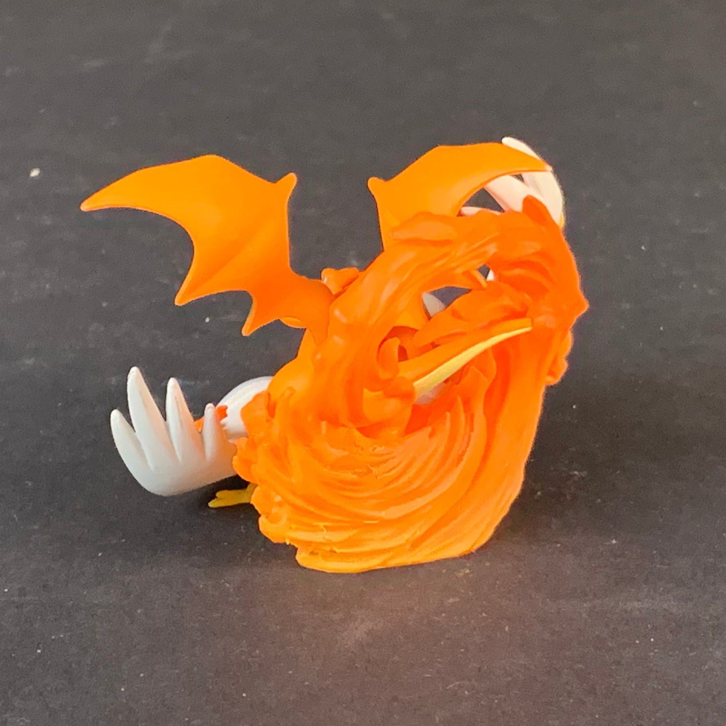 Pokemon 2019 Charizard & Reshiram Figure